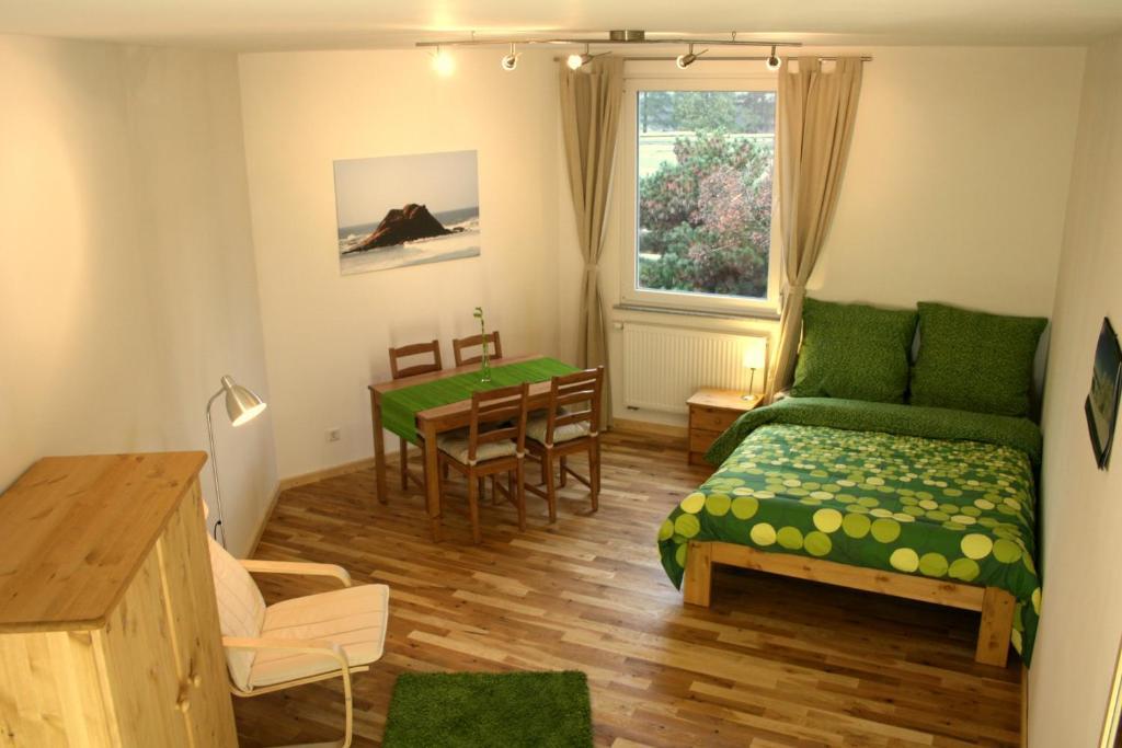 Greencity Boardinghouse Freiburg im Breisgau Zimmer foto