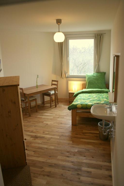 Greencity Boardinghouse Freiburg im Breisgau Zimmer foto
